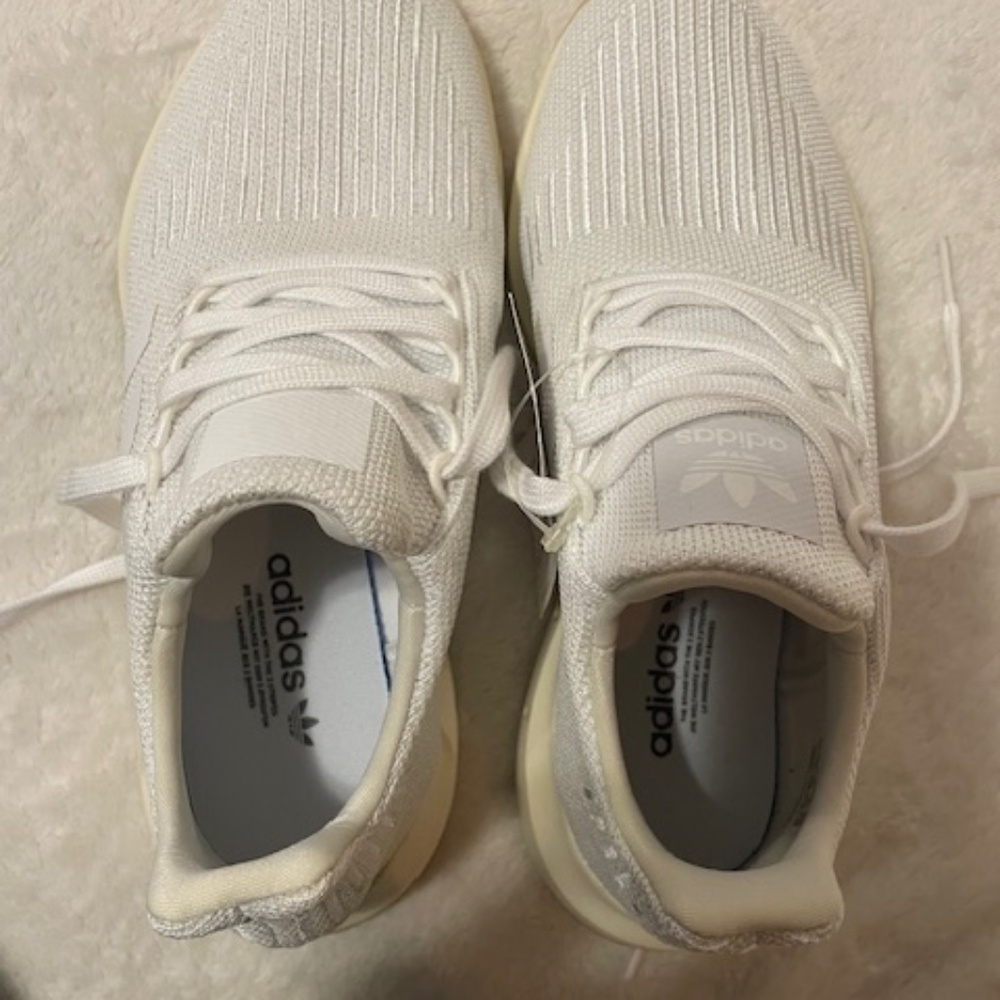ADIDAS SWIFT RUN SHOE - Picture 3 of 9